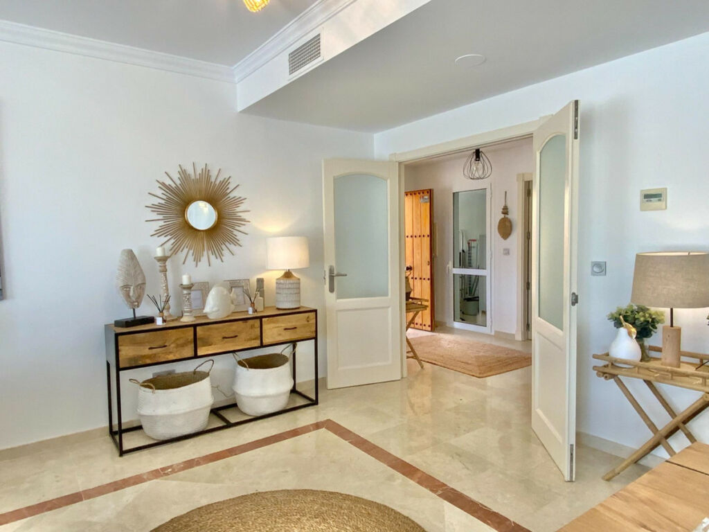 Middle Floor Apartment San Roque Club Cádiz - image 17