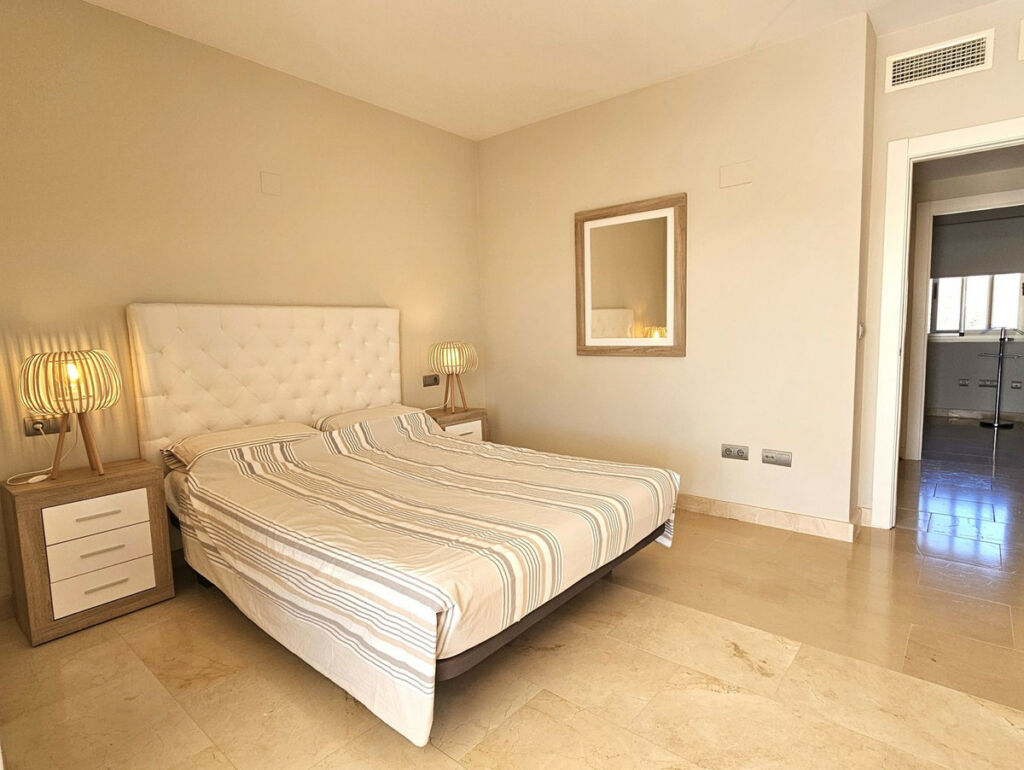 Penthouse Selwo Málaga - image 17