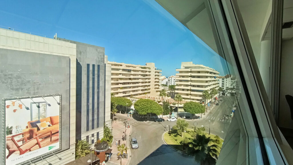 Office Puerto Banús Málaga - image 17