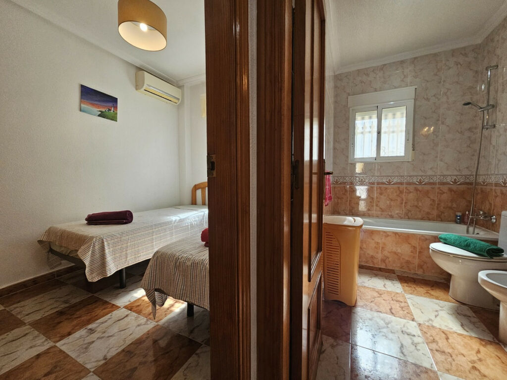 Detached Villa Cabo Roig Alicante - image 17