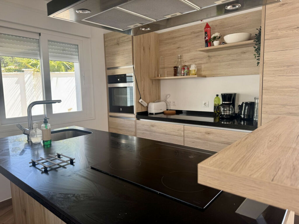 Detached Villa Estepona Málaga - image 17