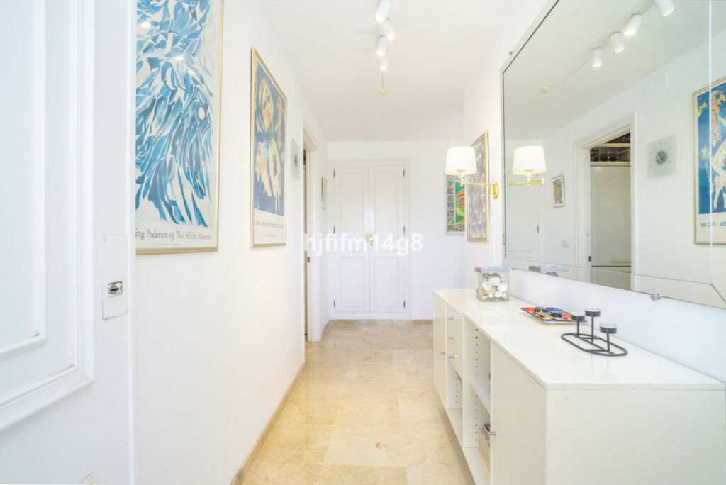 Middle Floor Apartment Guadalmina Alta Málaga - image 17