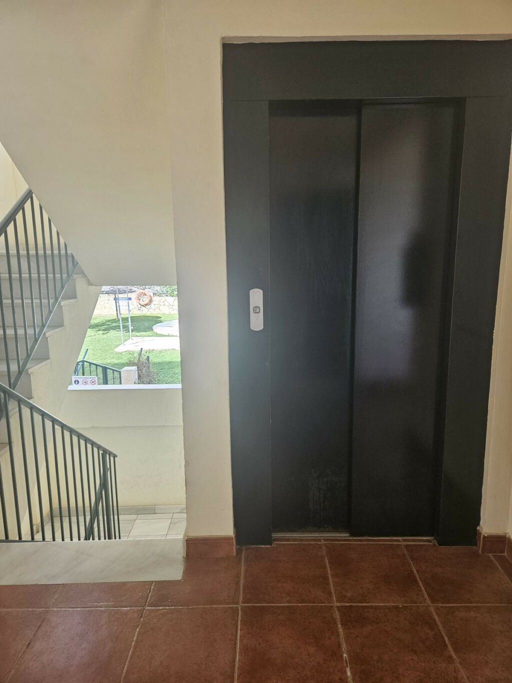 Middle Floor Apartment Calahonda Málaga - image 17