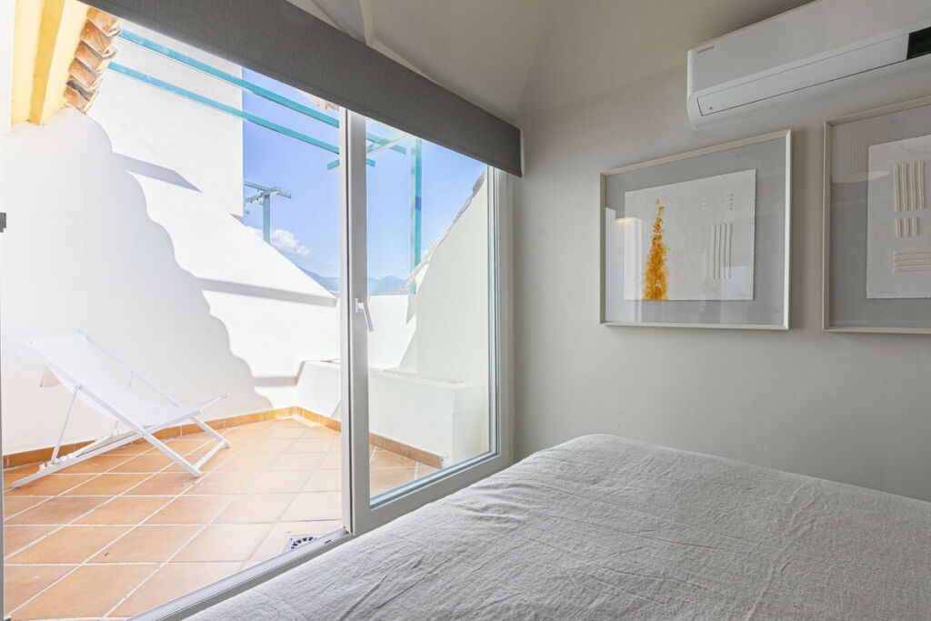 Penthouse Duplex Nueva Andalucía Málaga - image 17