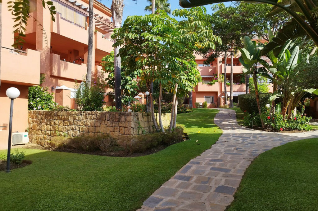 Ground Floor Apartment Estepona Málaga - image 17