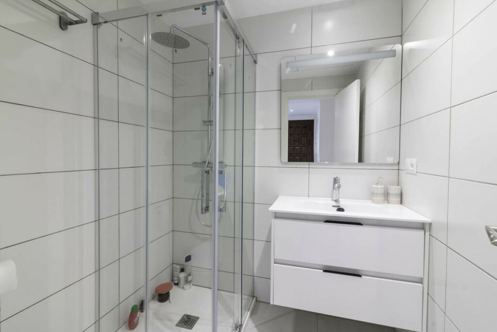 Middle Floor Apartment Los Flamingos Málaga - image 17