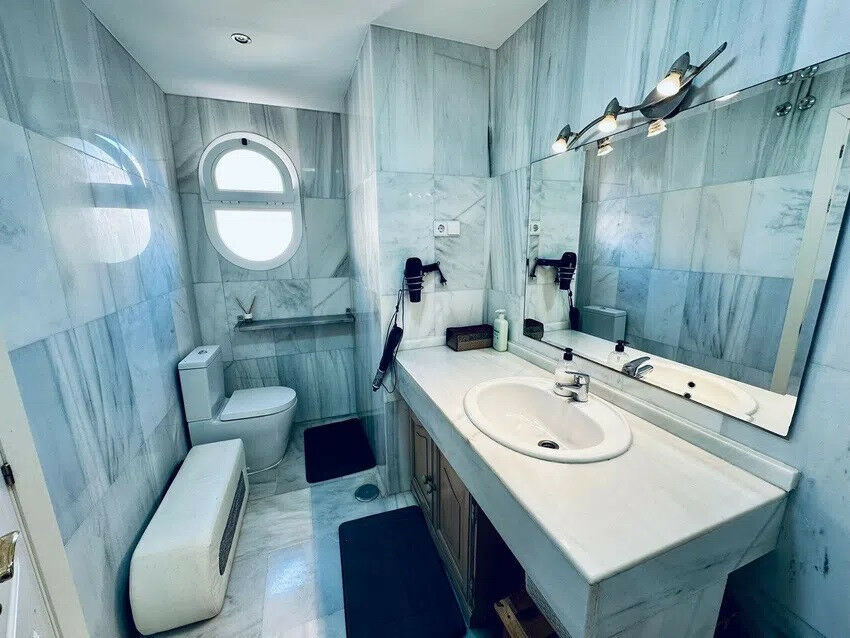 Townhouse Riviera del Sol Málaga - image 17