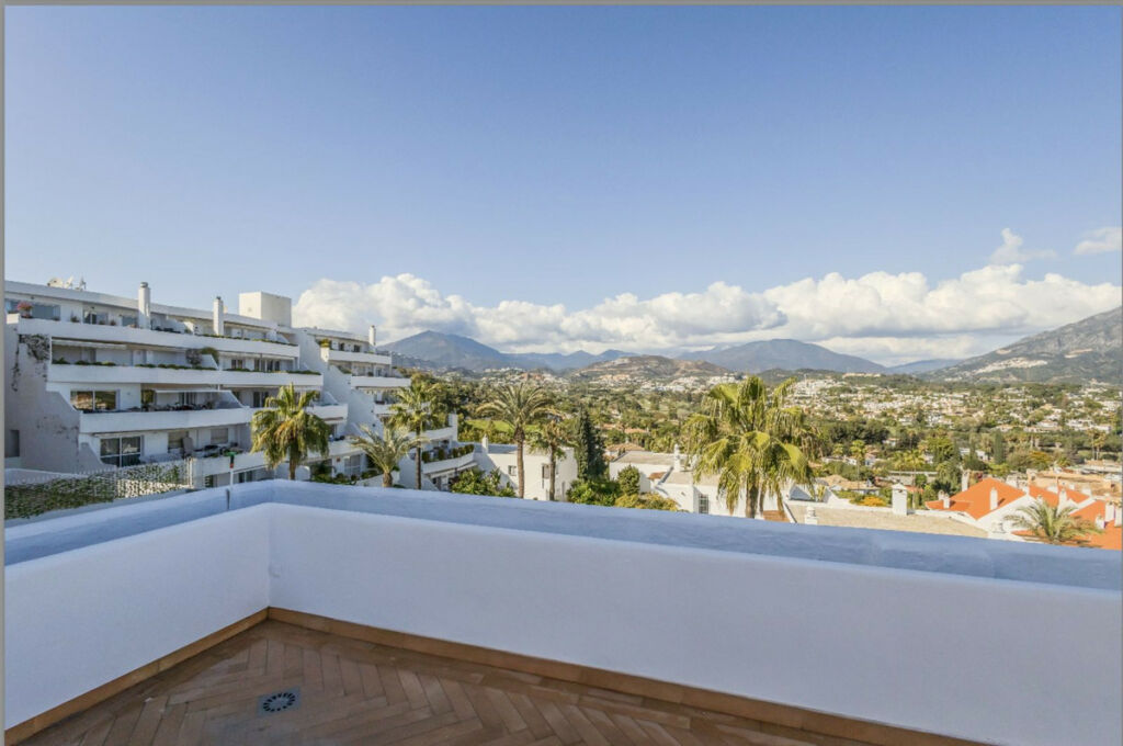 Penthouse Nueva Andalucía Málaga - image 17