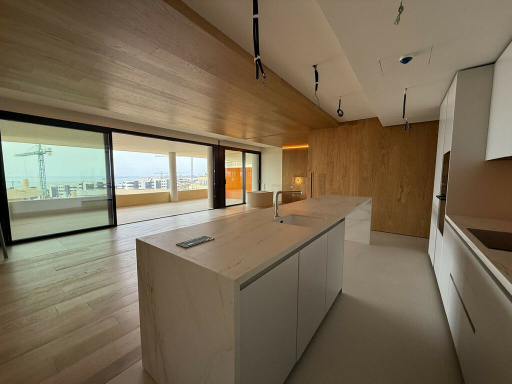 Middle Floor Apartment Higueron Málaga - image 17