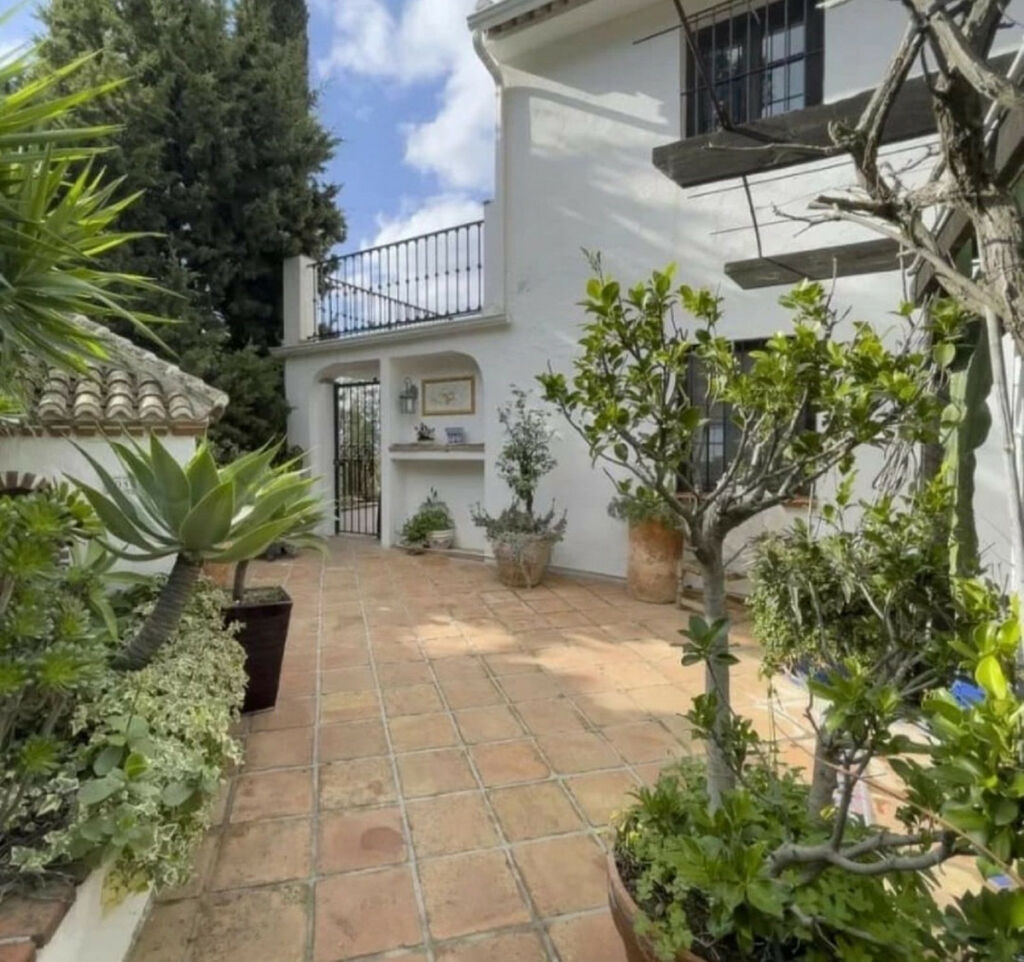 Detached Villa Mijas Málaga - image 17