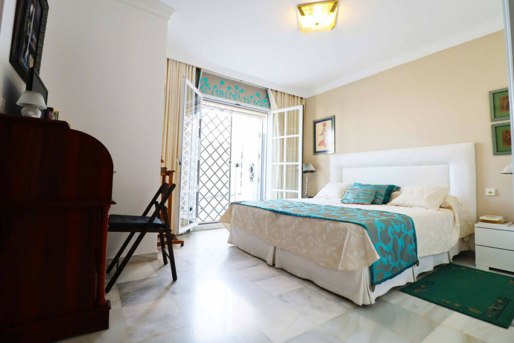Townhouse Estepona Málaga - image 17
