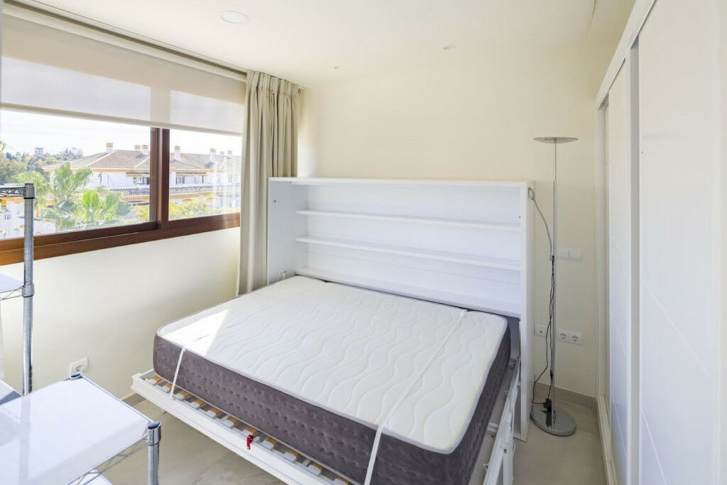 Penthouse Nueva Andalucía Málaga - image 16