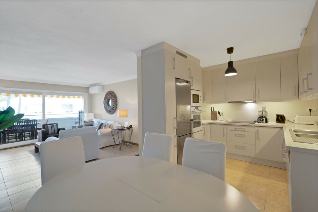 Middle Floor Apartment Estepona Málaga - image 17