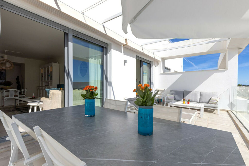Middle Floor Apartment Selwo Málaga - image 17