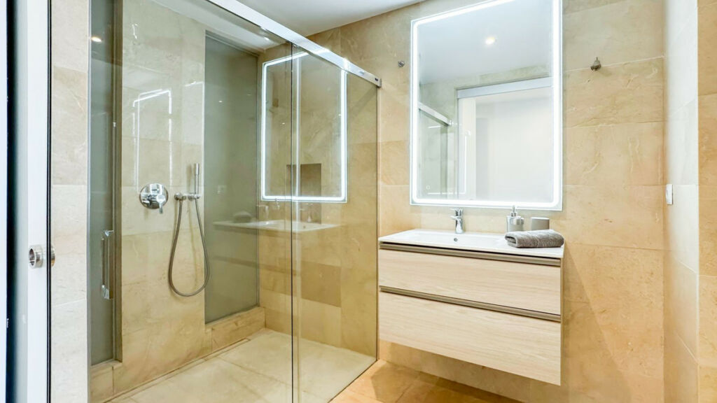 Ground Floor Apartment Cabopino Málaga - image 17