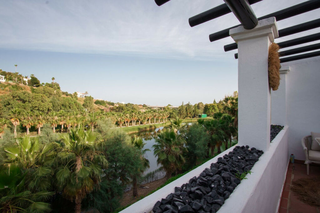 Middle Floor Apartment La Quinta Málaga - image 17