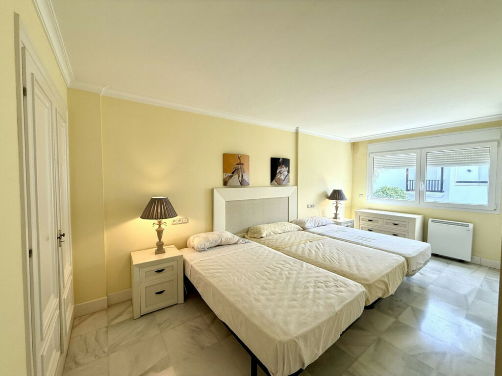 Semi-Detached House The Golden Mile Málaga - image 18