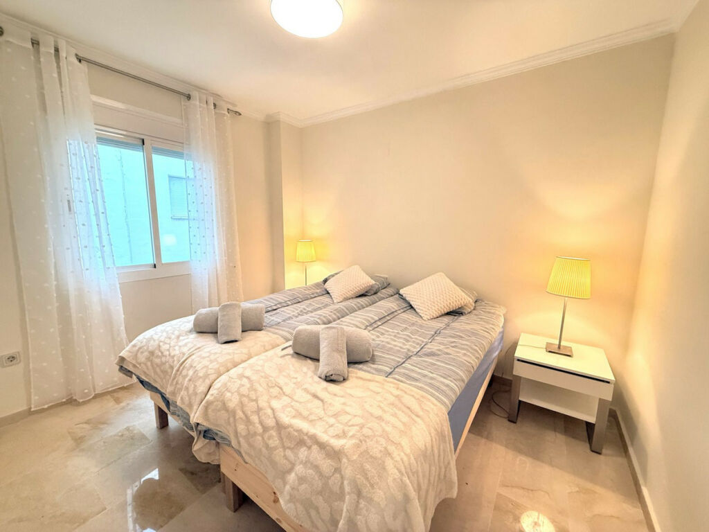 Middle Floor Apartment Puerto Banús Málaga - image 18