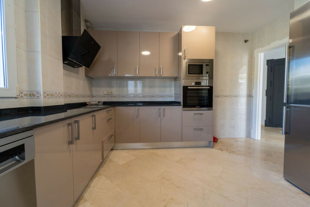 Detached Villa Riviera del Sol Málaga - image 18