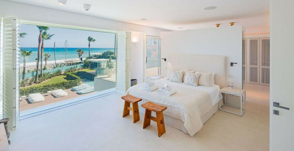 Detached Villa Marbella Málaga - image 18