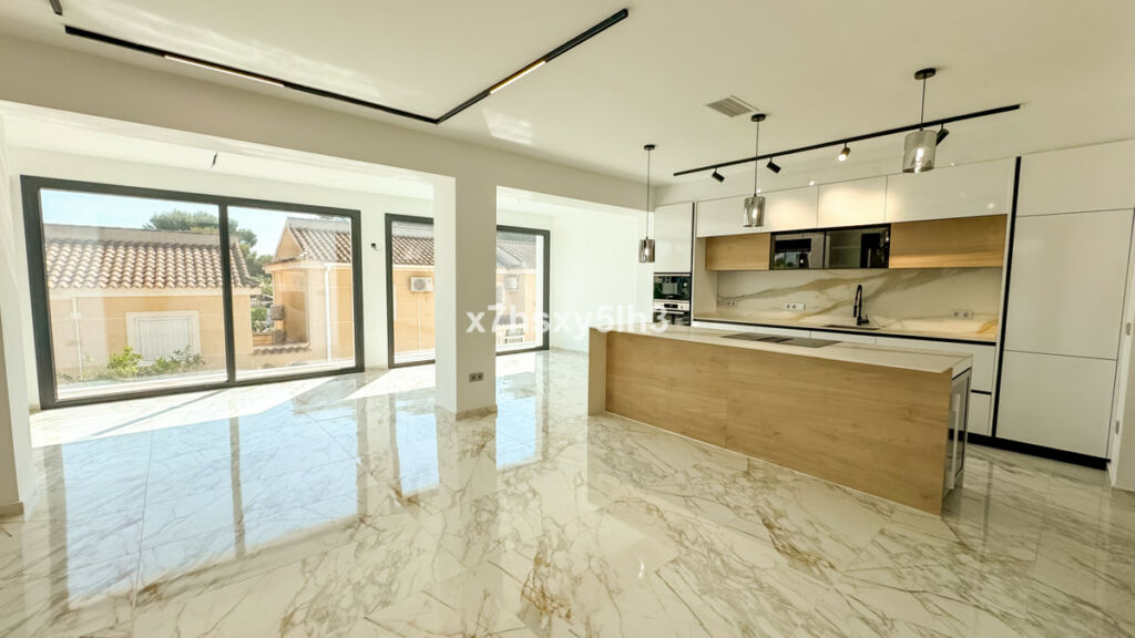 Detached Villa Los Balcones Alicante - image 18