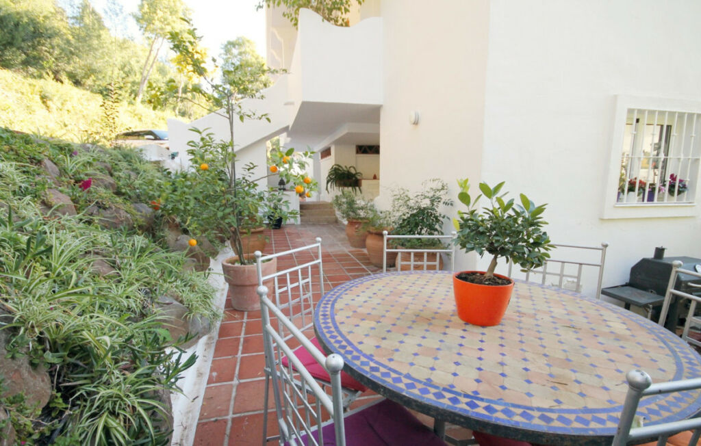 Middle Floor Apartment La Mairena Málaga - image 18