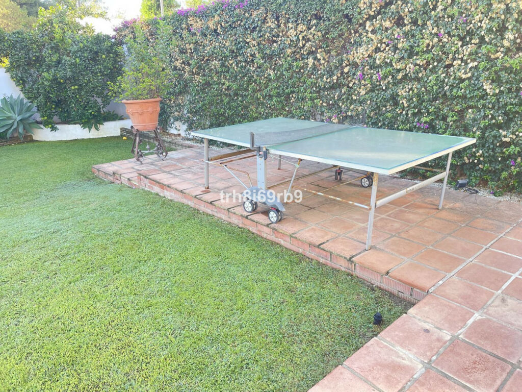 Detached Villa New Golden Mile Málaga - image 18