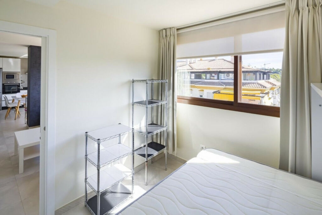 Penthouse Nueva Andalucía Málaga - image 17
