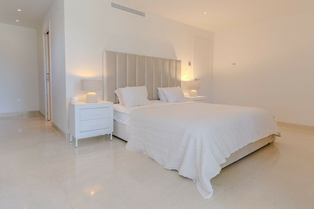 Duplex Nueva Andalucía Málaga - image 18