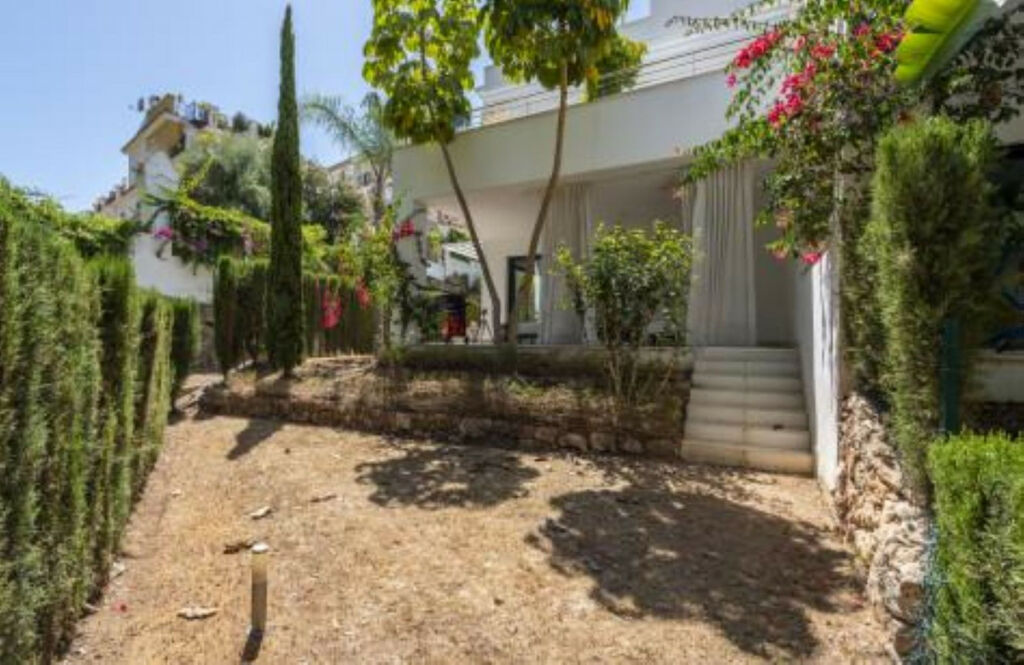 Ground Floor Apartment The Golden Mile Málaga - image 18