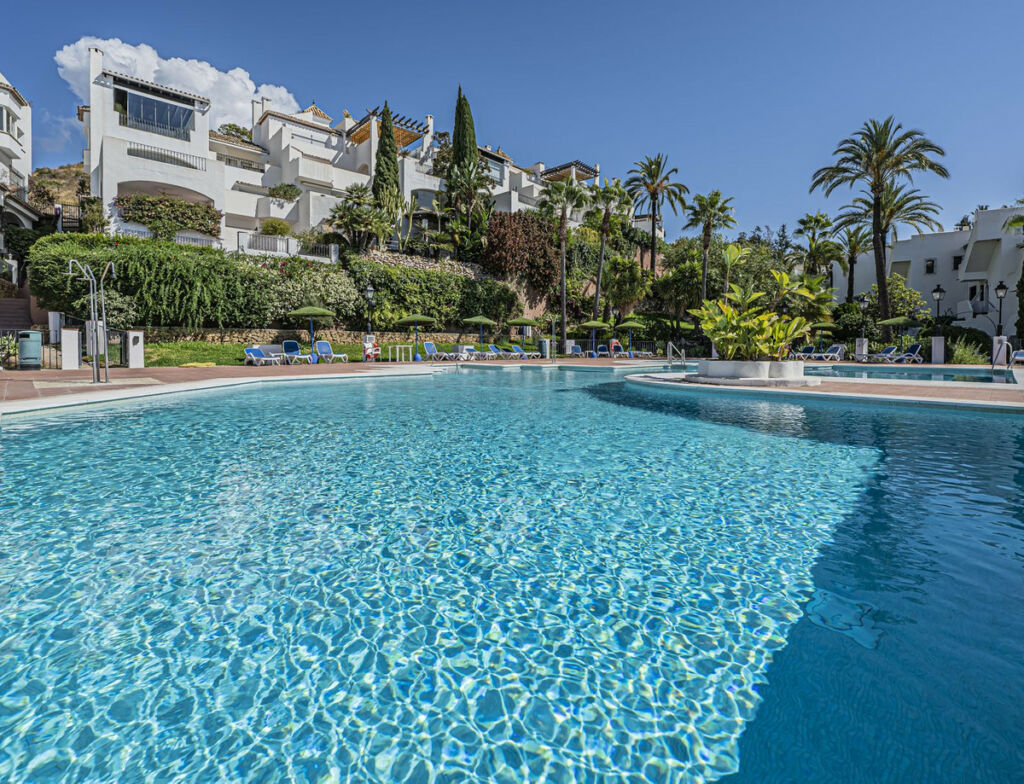 Townhouse Nueva Andalucía Málaga - image 18
