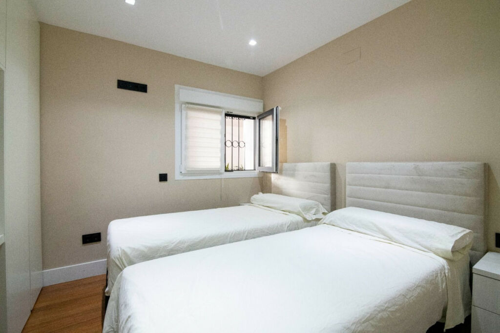 Middle Floor Apartment Puerto Banús Málaga - image 18