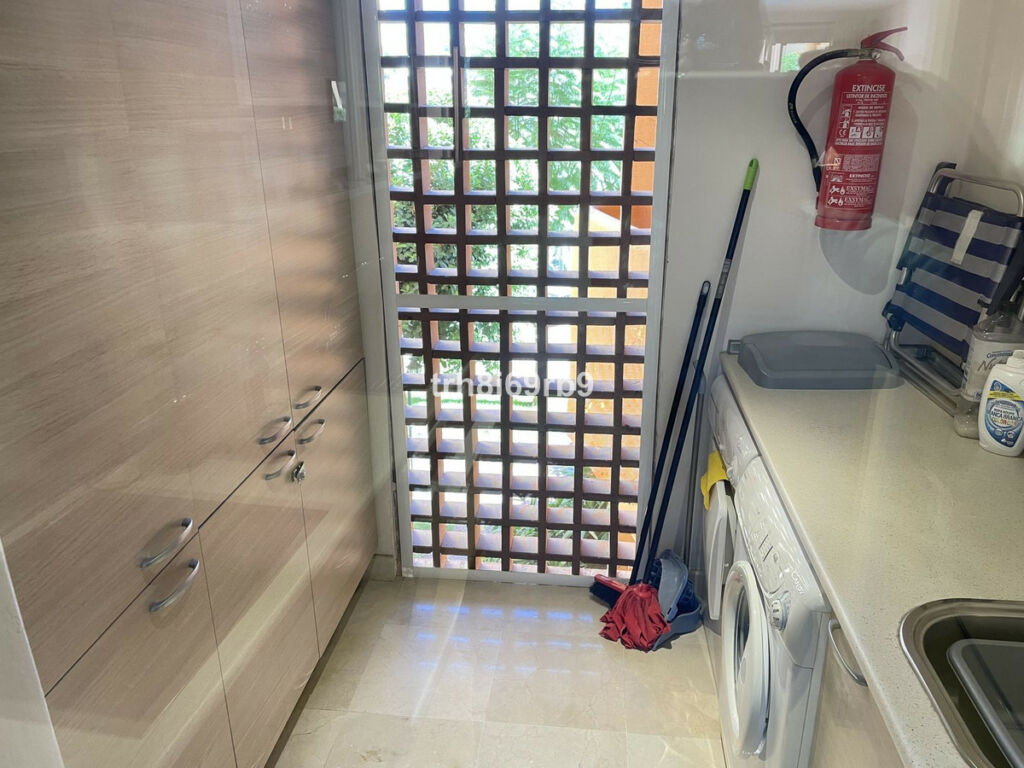 Middle Floor Apartment Bel Air Málaga - image 18