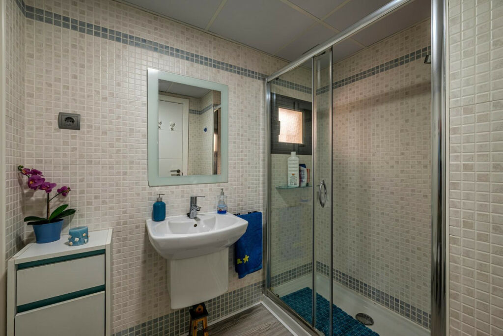 Middle Floor Apartment Benalmadena Pueblo Málaga - image 18