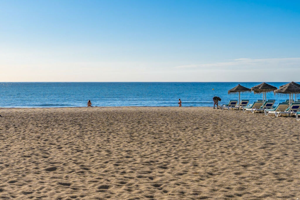 Middle Floor Apartment Fuengirola Málaga - image 18