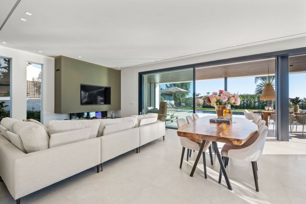 Detached Villa Marbesa Málaga - image 18