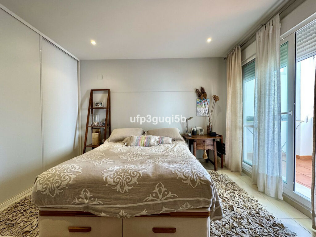 Penthouse Torrequebrada Málaga - image 18