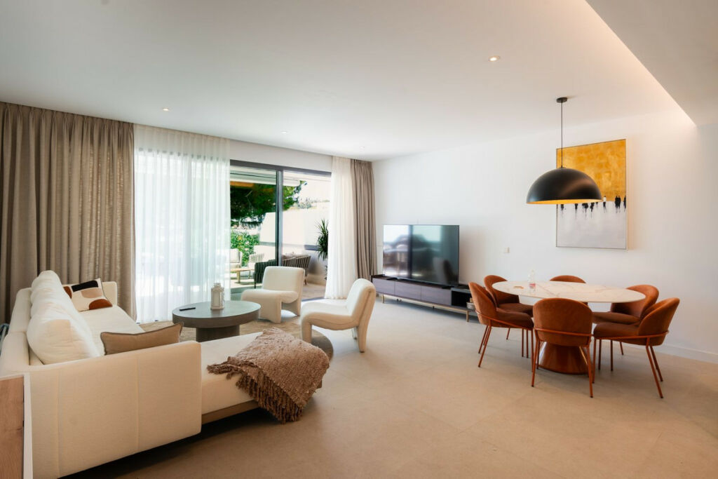 Semi-Detached House Elviria Málaga - image 18