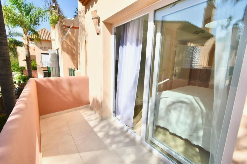 Townhouse Nueva Andalucía Málaga - image 18
