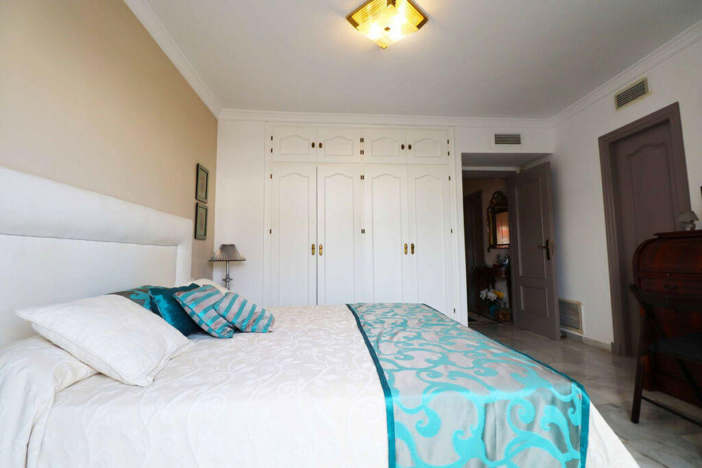 Townhouse Estepona Málaga - image 18