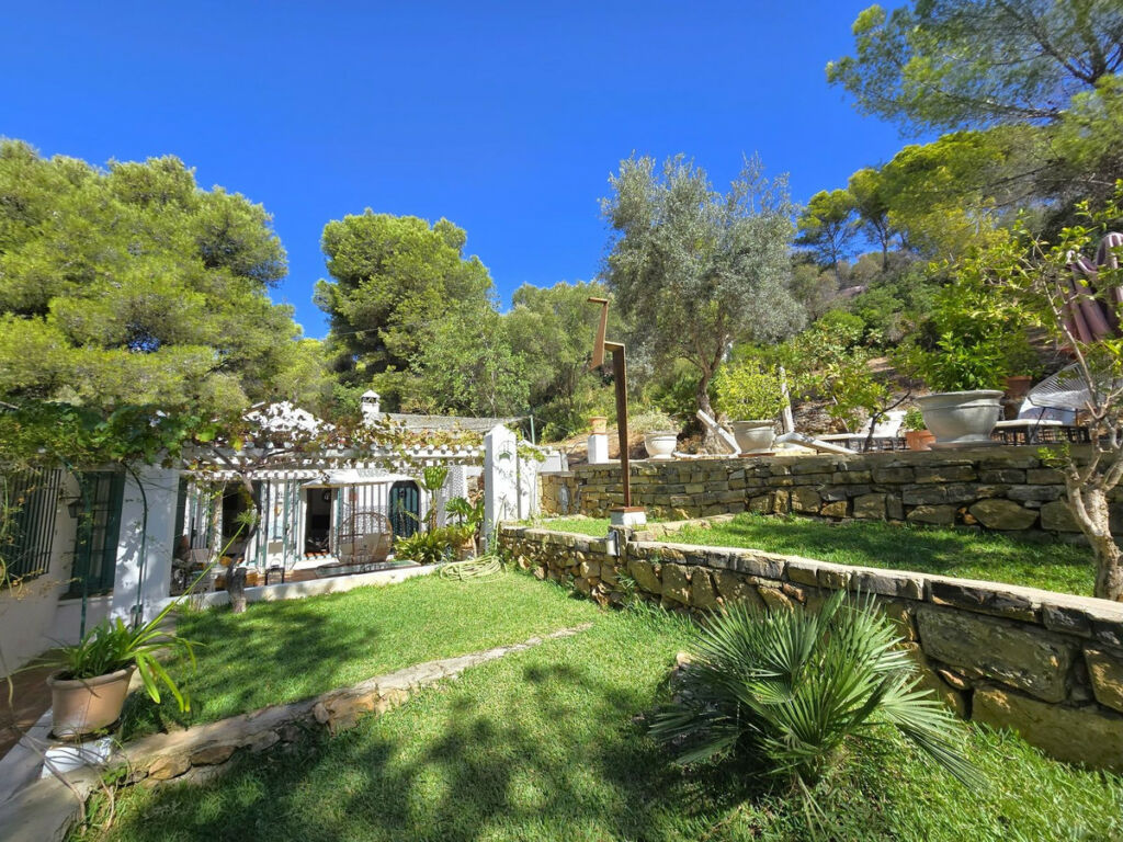 Detached Villa Marbella Málaga - image 18