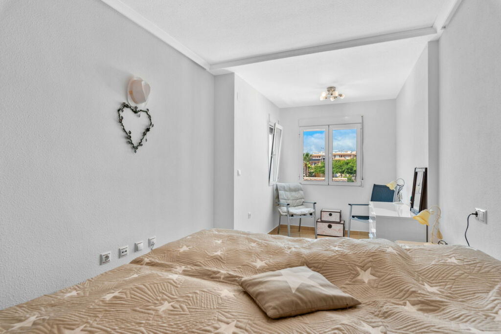 Townhouse Torrevieja Alicante - image 18