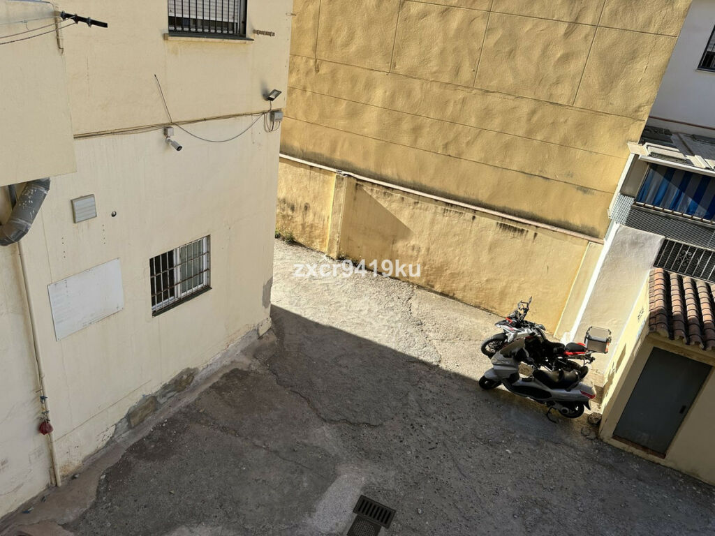 Middle Floor Apartment Fuengirola Málaga - image 18