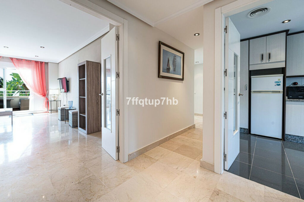 Middle Floor Apartment Estepona Málaga - image 18