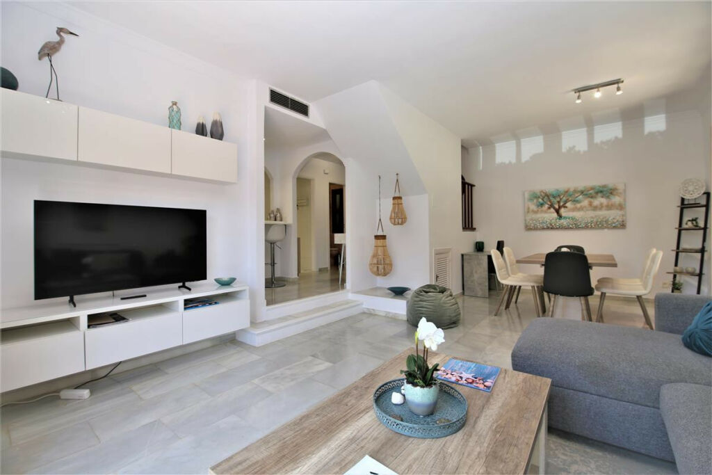 Semi-Detached House Estepona Málaga - image 18