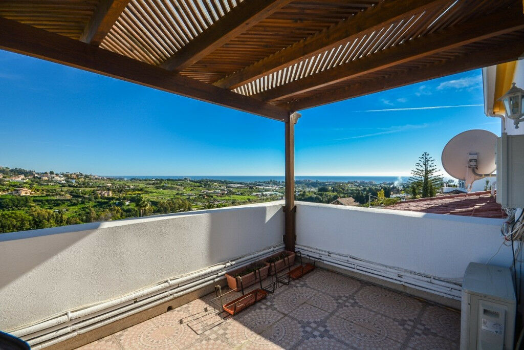 Detached Villa Estepona Málaga - image 18