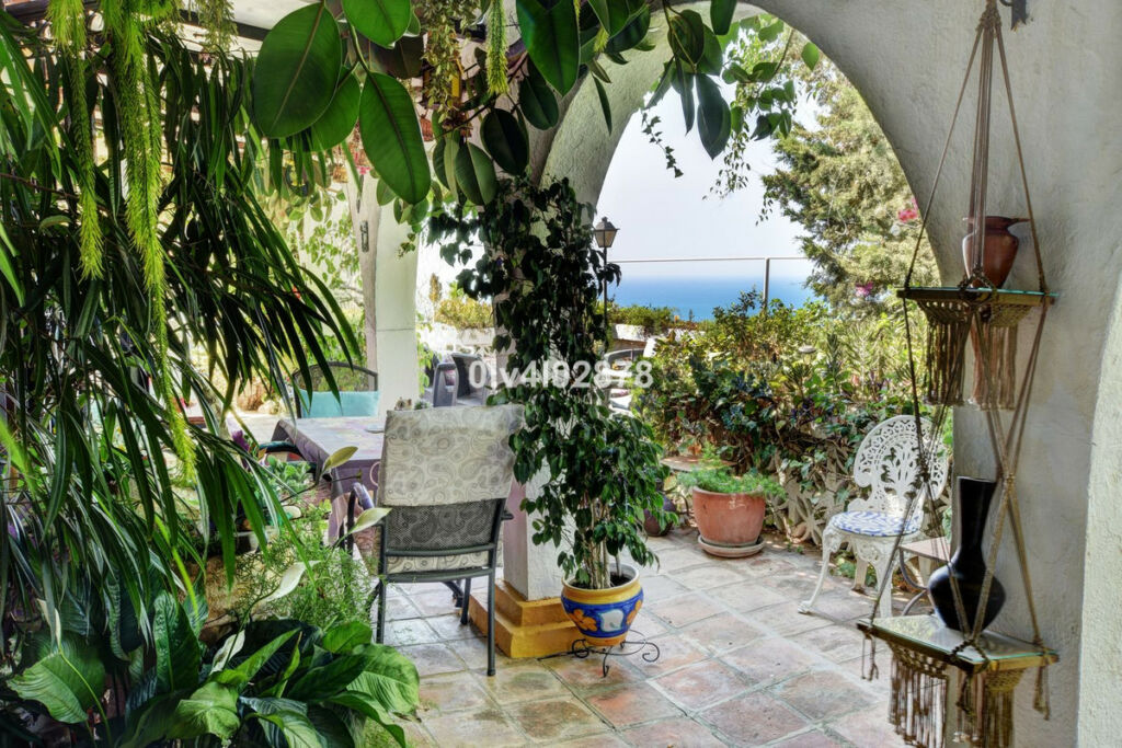 Detached Villa Benalmadena Pueblo Málaga - image 18