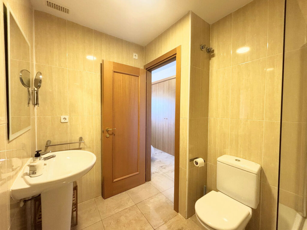 Ground Floor Apartment La Duquesa Málaga - image 18