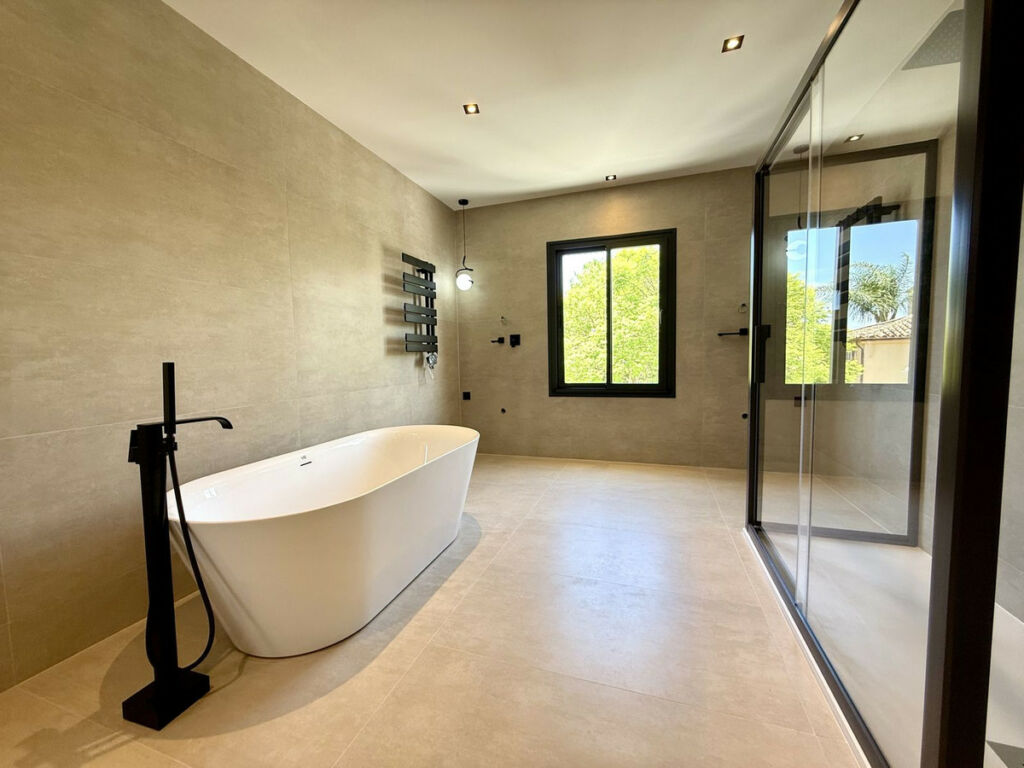 Detached Villa Marbella Málaga - image 18