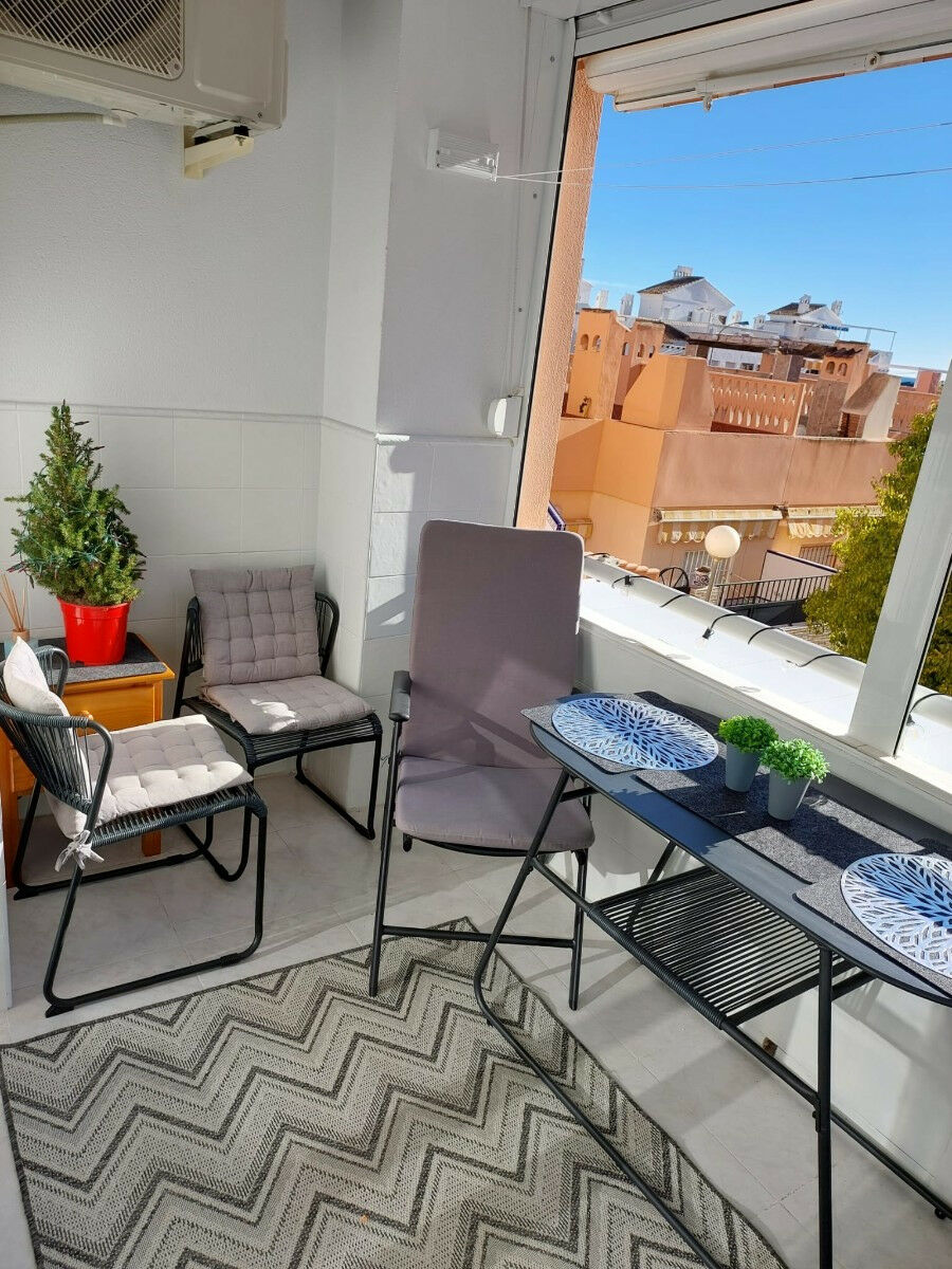Middle Floor Apartment Torrevieja Alicante - image 18